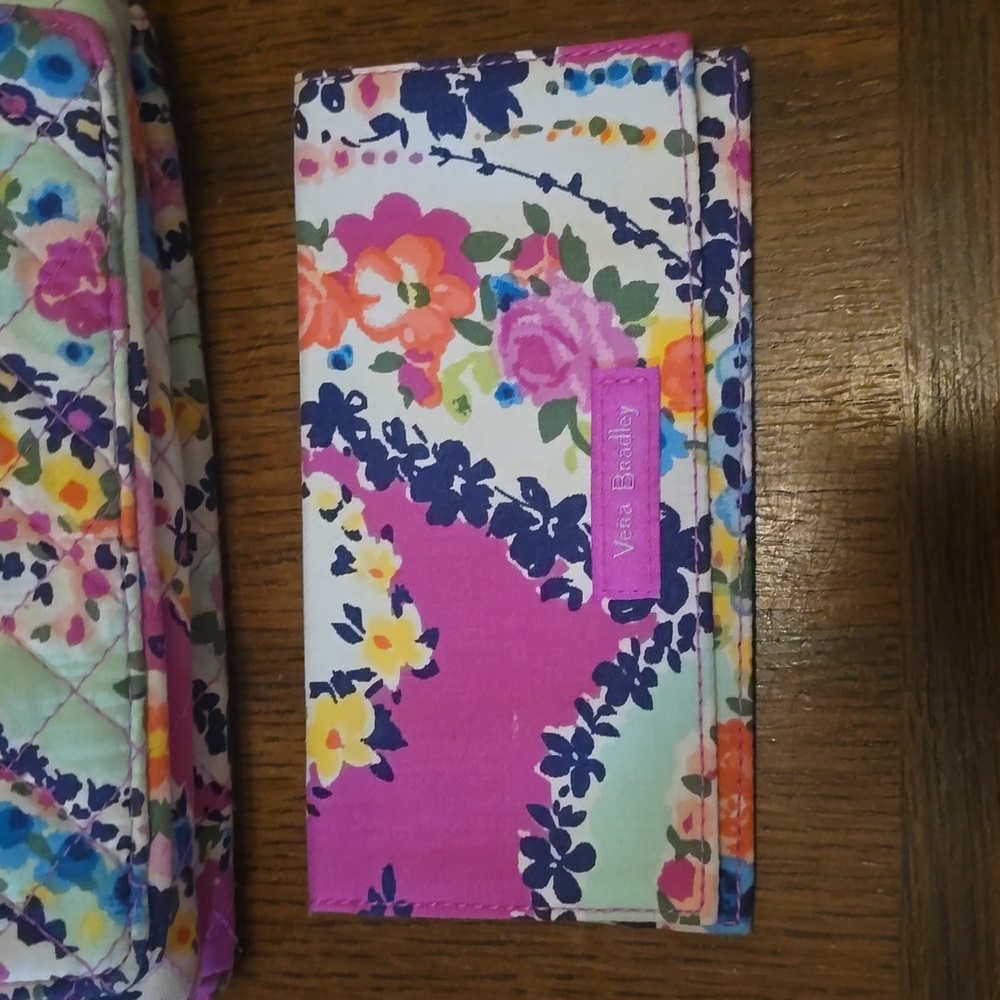 Vera Bradly purse wallet - new condition - Picture 5 of 5